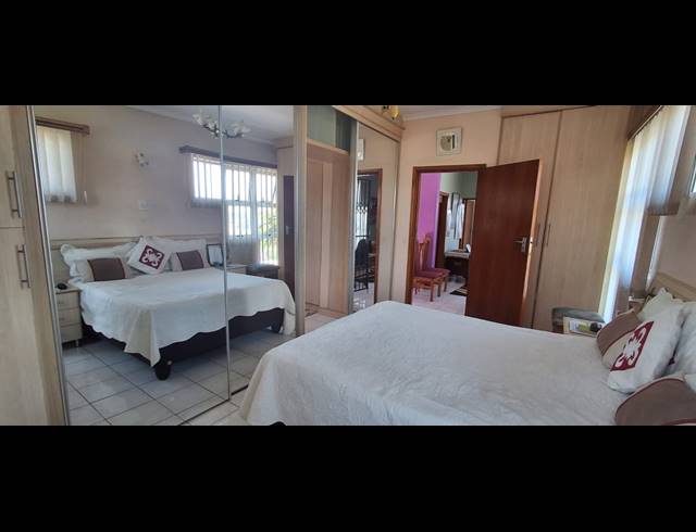 3 BEDROOM FREESTANDING FOR SALE IN GANDHI'S HILL